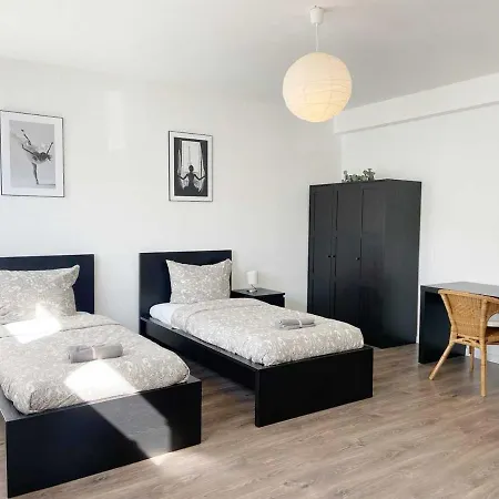 Apartment Moderne Und Sehr Zentral Gelegene *